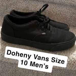 LIKE NEW Vans Men's Doheny Sneakers Size 10